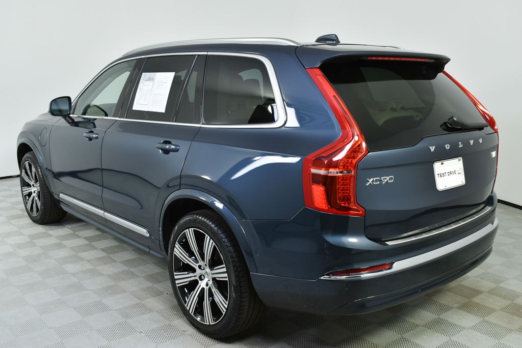 2024 Volvo XC90 T8 Ultimate photo 3