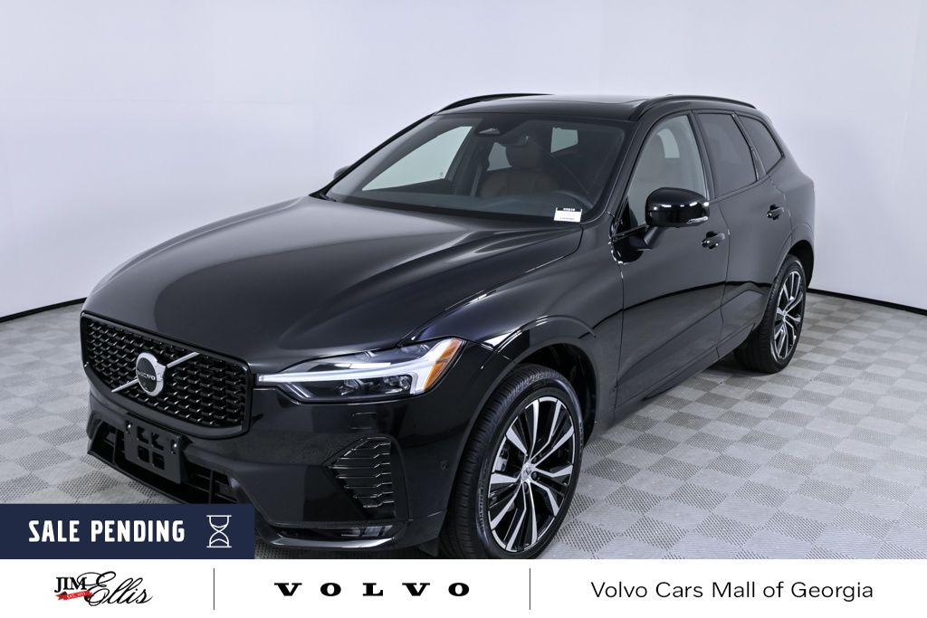 2025 Volvo XC60 Plus's photo