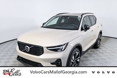 2026 Volvo XC40 B4 Plus FWD SUV