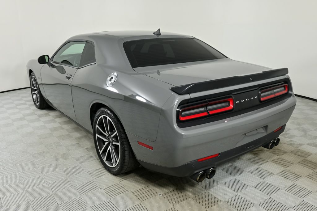 2023 Dodge Challenger R/T photo 3