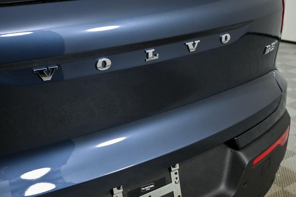 2026 Volvo XC40 Core - Photo 36