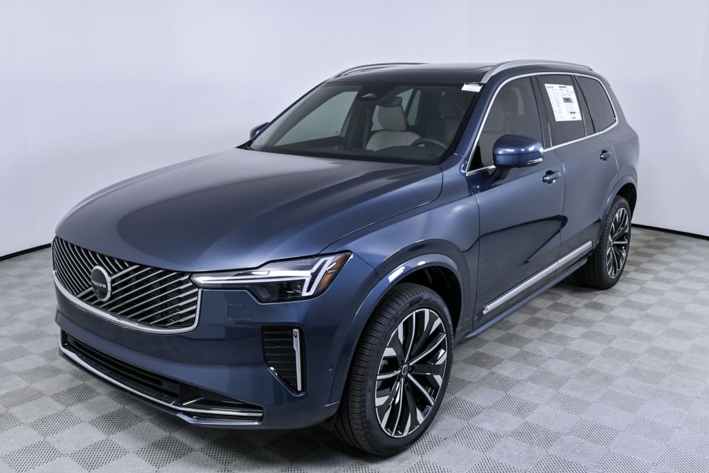 2026 Volvo XC90 Plus's photo