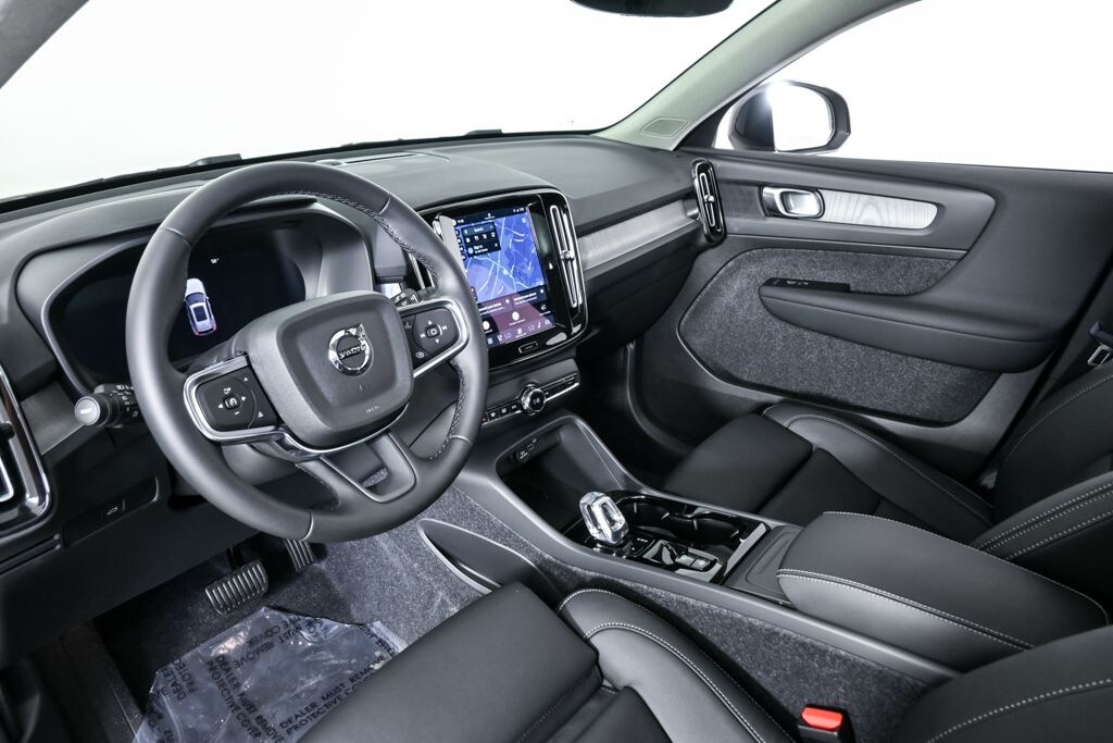 New 2026 Volvo XC40 B4 Plus SUV