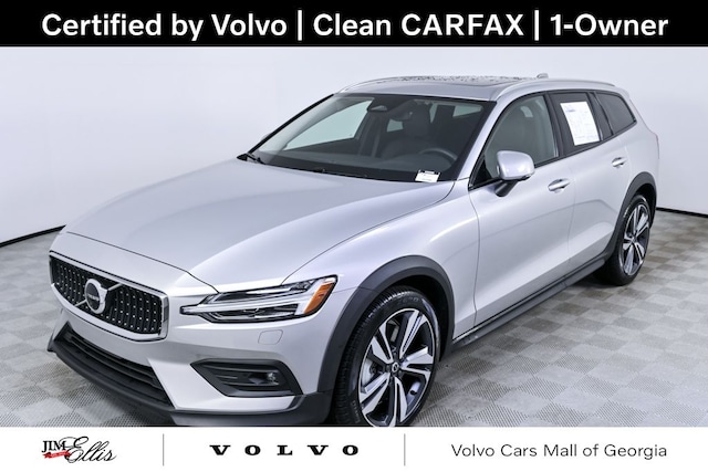 2025 Volvo V60 Cross Country B5 Plus Wagon