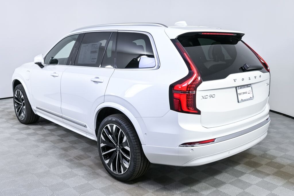 New 2026 Volvo XC90 plug-in hybrid T8 Plus 7-Seater SUV