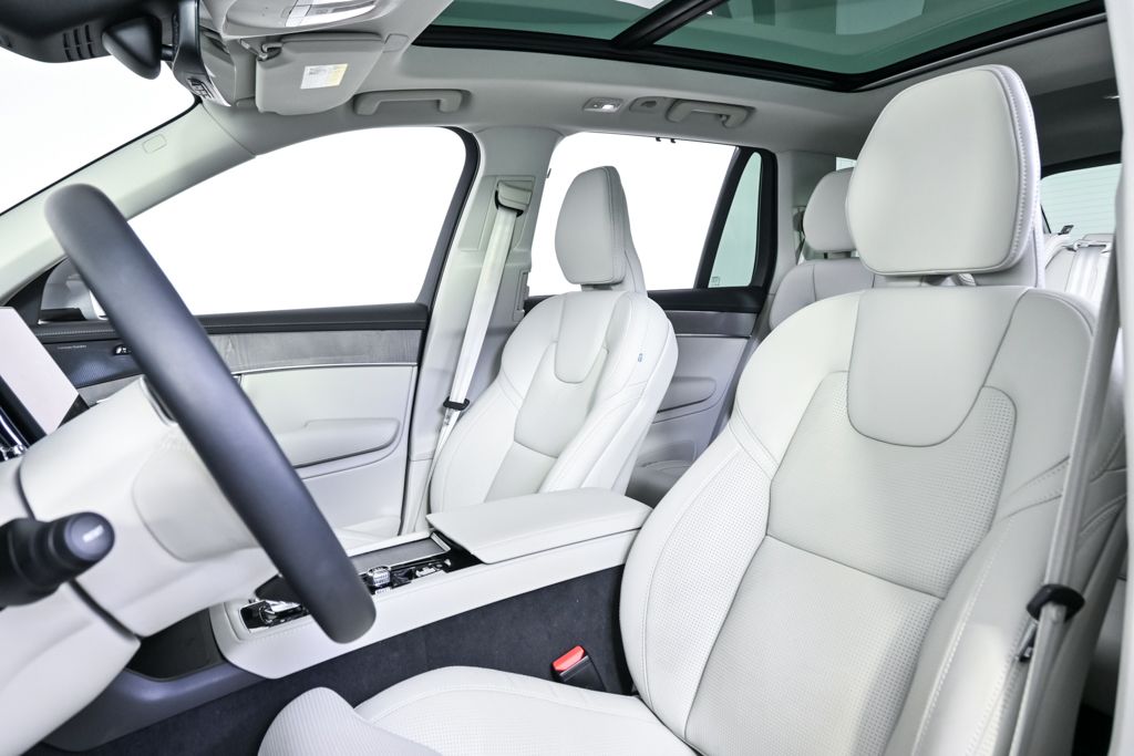 2026 Volvo XC90 Ultra - Photo 7