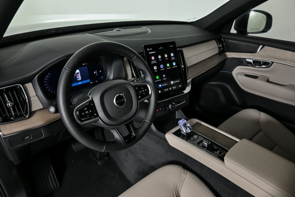 New 2026 Volvo XC90 B6 Plus 7-Seater SUV