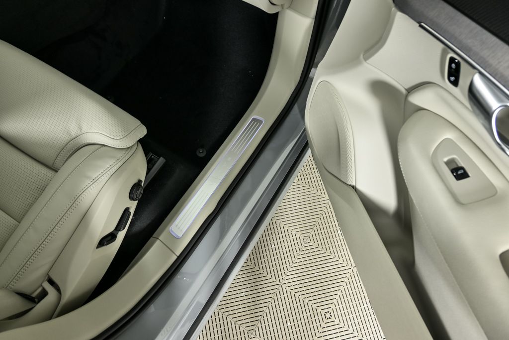 2026 Volvo XC90 Ultra - Photo 26