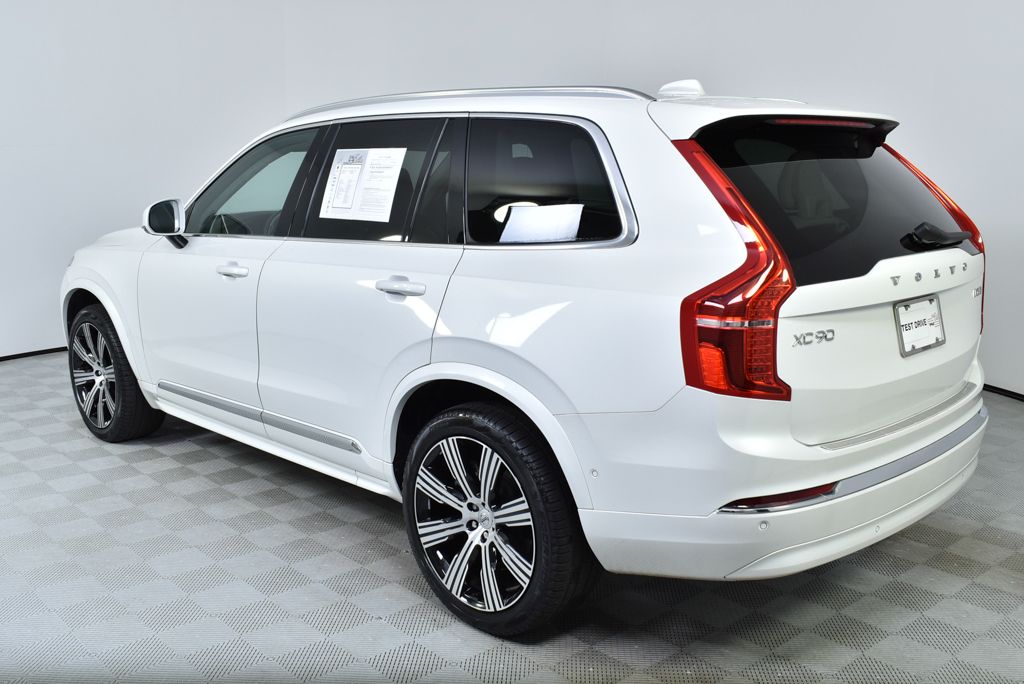 2024 Volvo XC90 Plus photo 3