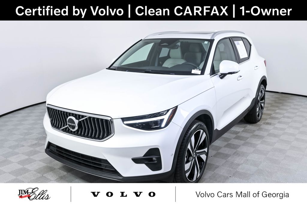 2025 Volvo XC40 B5 Plus Bright AWD's photo