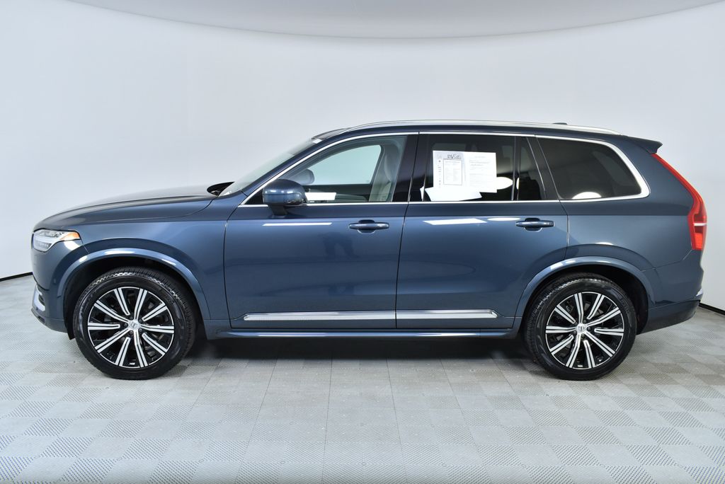 2025 Volvo XC90 B5 Core photo 2