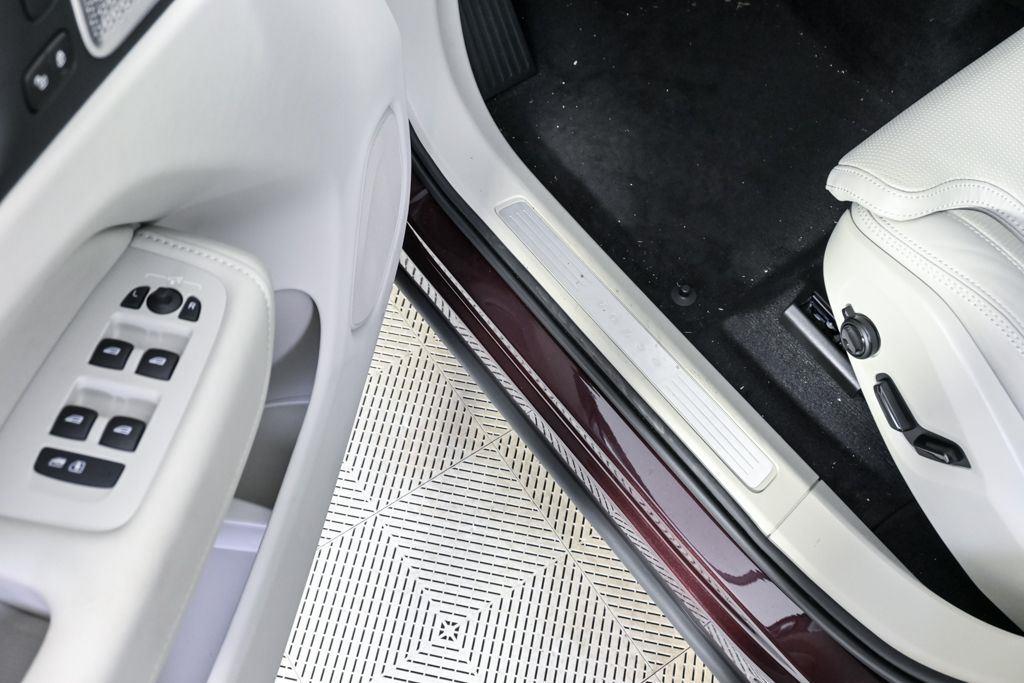 2026 Volvo XC60 Ultra - Photo 8