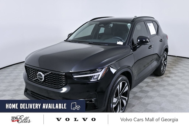 2023 Volvo XC40 B4 FWD Plus Dark SUV