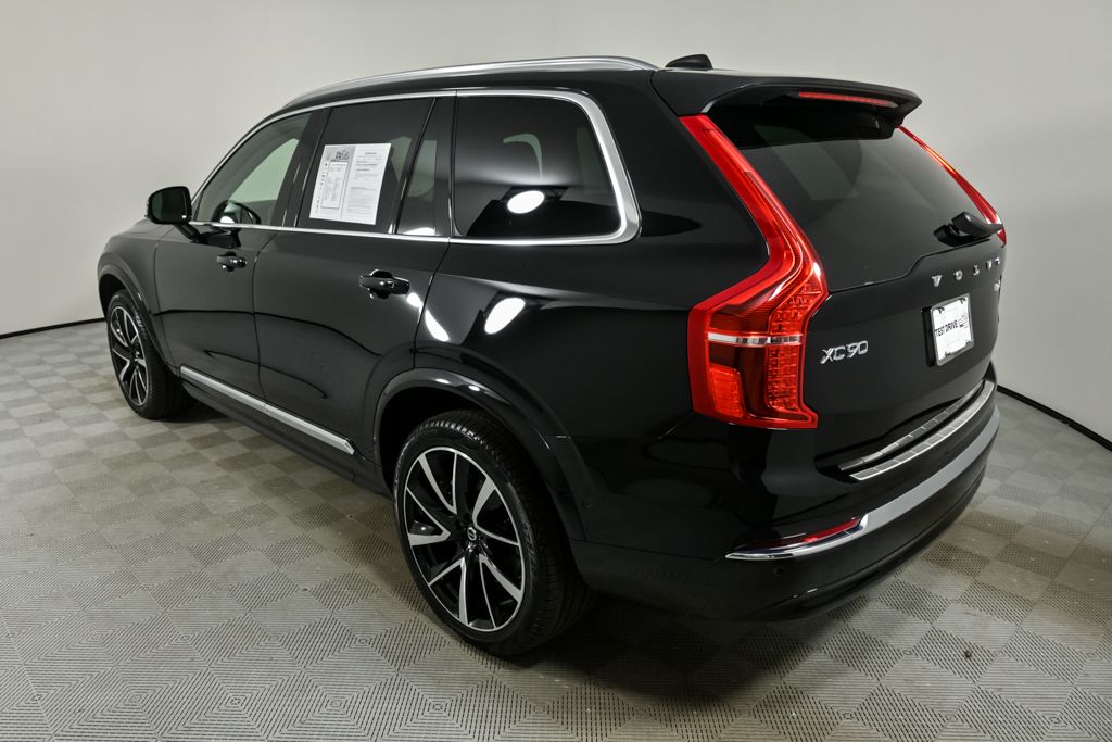 2024 Volvo XC90 Plus photo 3