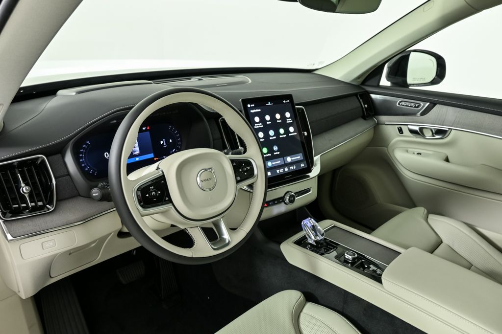 2026 Volvo XC90 photo 4