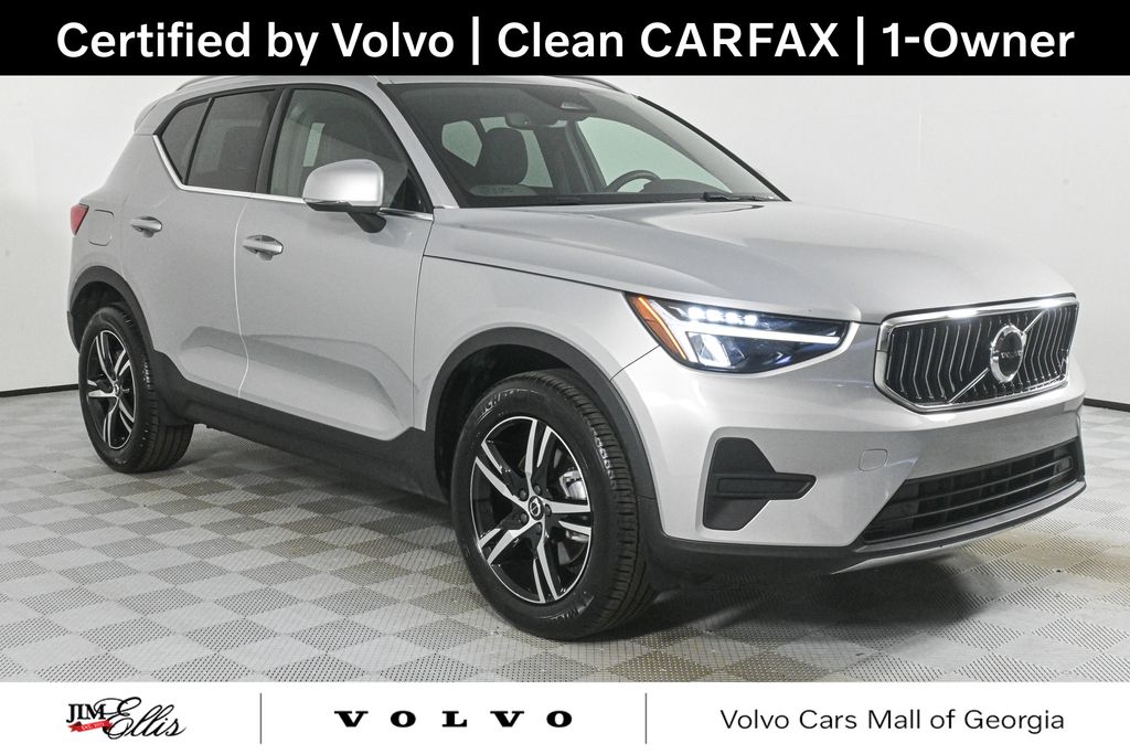 2025 Volvo XC40 B5 Core Bright Theme SUV