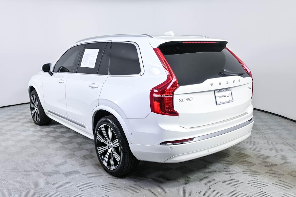 Certified 2025 Volvo XC90 plug-in hybrid T8 Ultra 7-Seater SUV