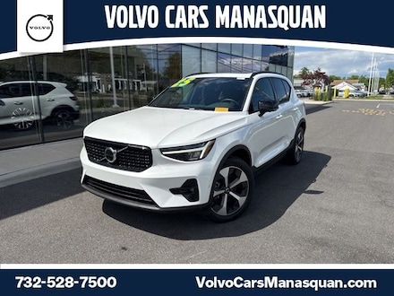 Used 2025 Volvo XC40 B5 Plus Dark Theme SUV for Sale in Manasquan, NJ