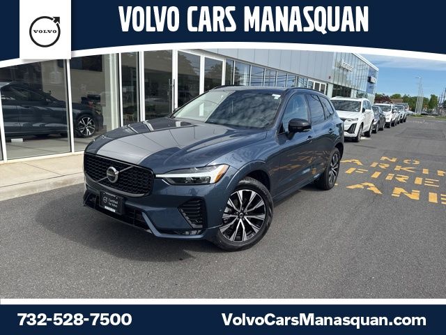2025 Volvo XC60 B5 Plus Dark AWD's photo