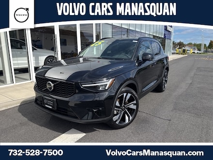 Used 2025 Volvo XC40 B5 Plus Dark Theme SUV for Sale in Manasquan, NJ