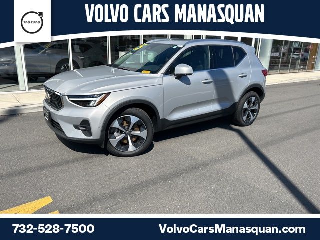 2025 Volvo XC40 Plus