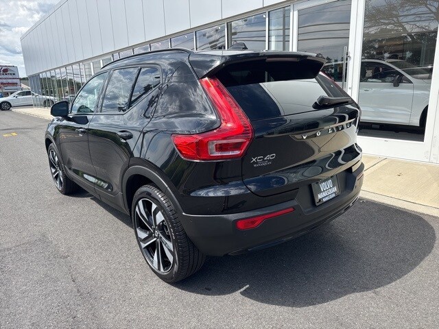 2025 Volvo XC40 Plus photo 3