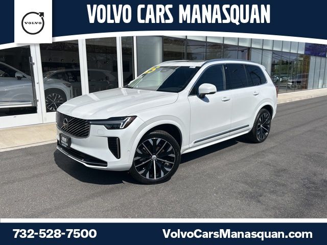 2025 Volvo XC90 B5 Plus Bright 4WD's photo
