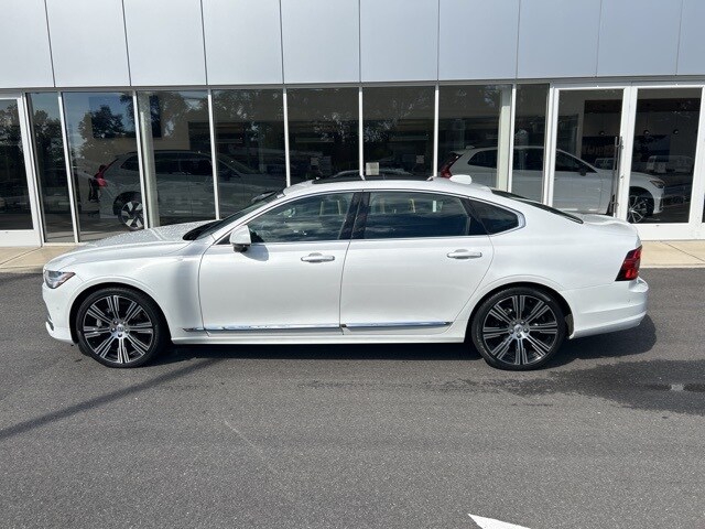 2022 Volvo S90 Inscription photo 2