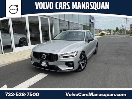 Used 2024 Volvo S60 B5 Core Dark Theme Sedan for Sale in Manasquan, NJ