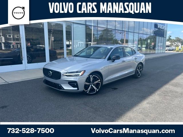 2024 Volvo S60 Plus