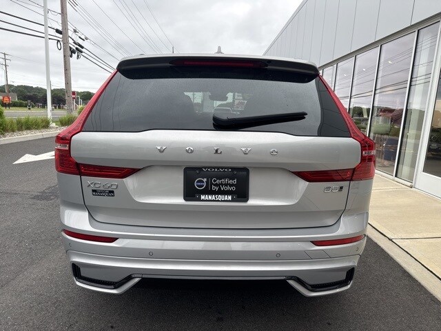 2025 Volvo XC60 B5 Plus photo 4
