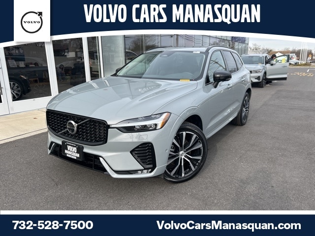 2025 Volvo XC60 Plus's photo