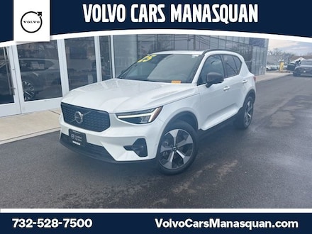Used 2025 Volvo XC40 B5 Plus Dark Theme SUV for Sale in Manasquan, NJ