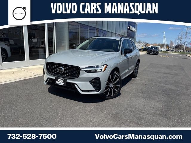 2025 Volvo XC60 B5 Plus Dark AWD's photo