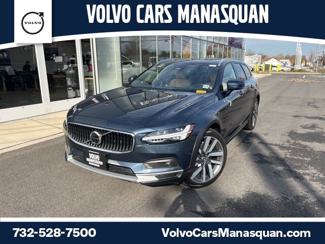 2024 Volvo V90 Cross Country Ultimate's photo