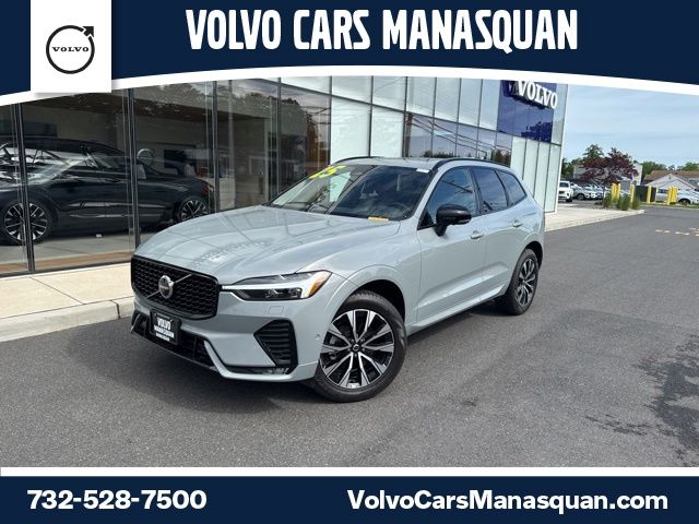 2025 Volvo XC60 B5 Plus Dark AWD's photo
