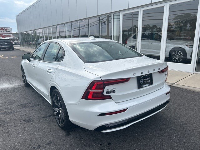 2024 Volvo S60 B5 Core photo 2