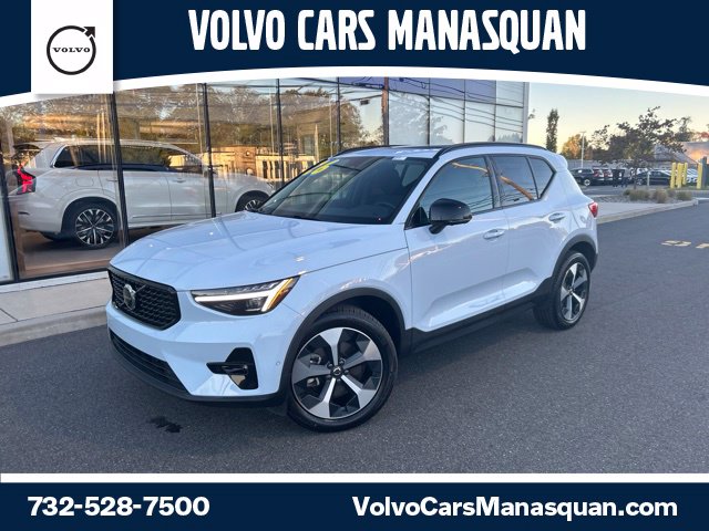 2026 Volvo XC40