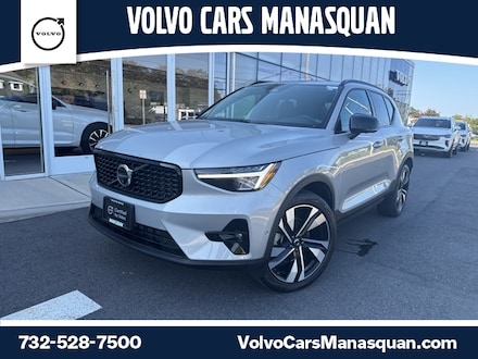 Used 2025 Volvo XC40 B5 Plus Dark Theme SUV for Sale in Manasquan, NJ