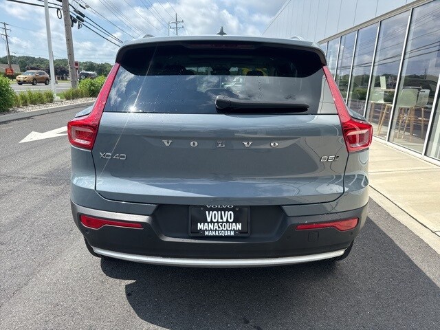 2023 Volvo XC40 Plus photo 4