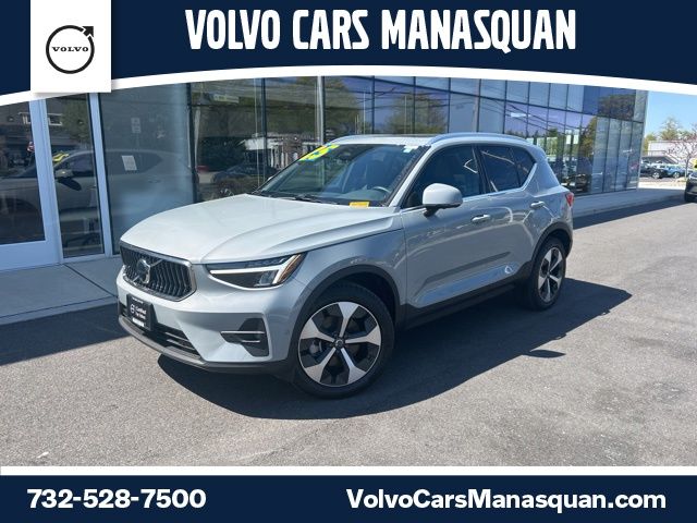 2025 Volvo XC40 B5 Plus Bright AWD's photo