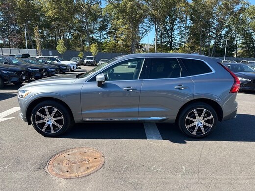 https://pictures.dealer.com/v/volvocarsmanasquanvcna/0975/3ff379210e25d5ec7a15d9d7b78d9d73x.jpg?impolicy=downsize_bkpt&imdensity=1&w=520