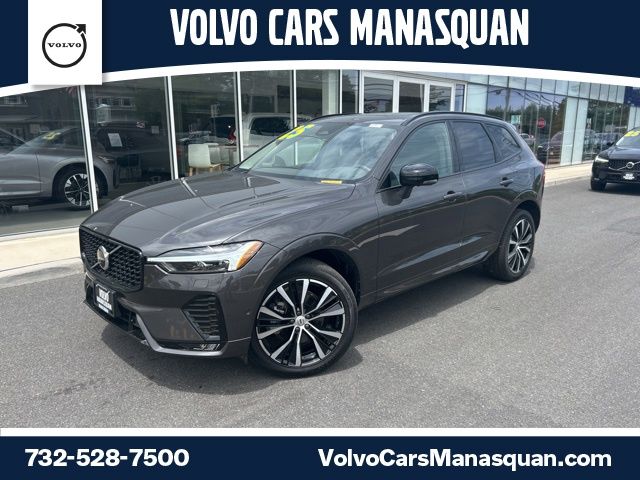 2025 Volvo XC60 B5 Plus Dark AWD's photo
