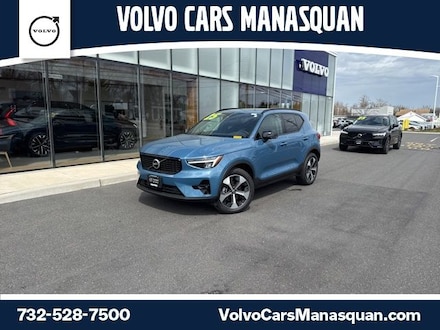 Used 2025 Volvo XC40 B5 Plus Dark Theme SUV for Sale in Manasquan, NJ