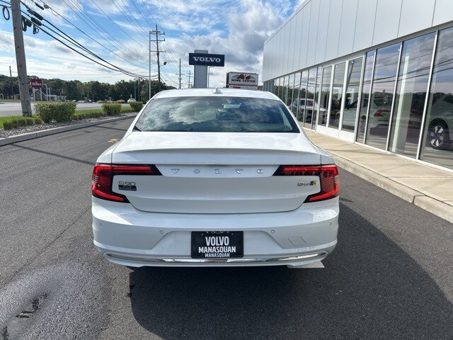 2022 Volvo S90 Inscription photo 4