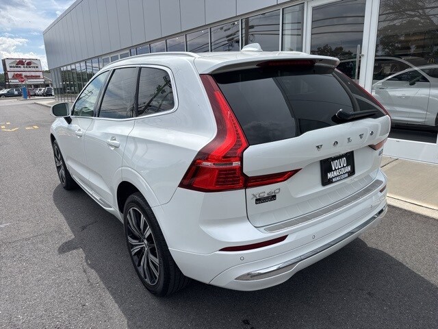2022 Volvo XC60 B5 Inscription photo 3