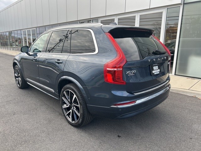 2024 Volvo XC90 B5 Plus photo 2