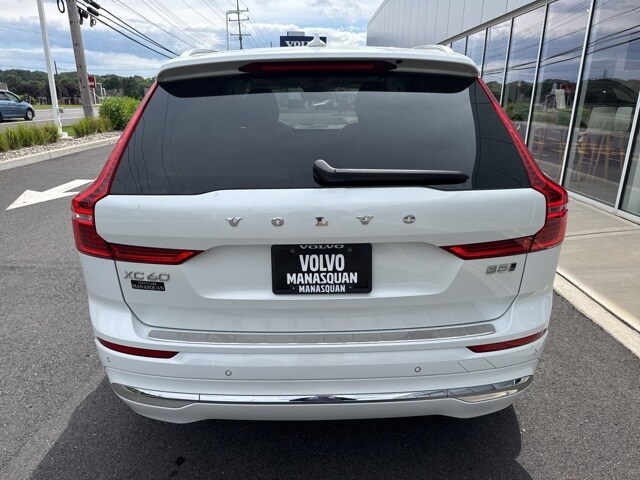 2022 Volvo XC60 B5 Inscription photo 4