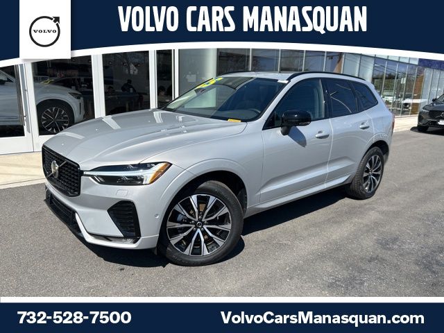 2025 Volvo XC60 B5 Plus Dark AWD's photo
