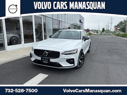 Used 2024 Volvo S60 B5 Plus Dark Theme Sedan for Sale in Manasquan, NJ